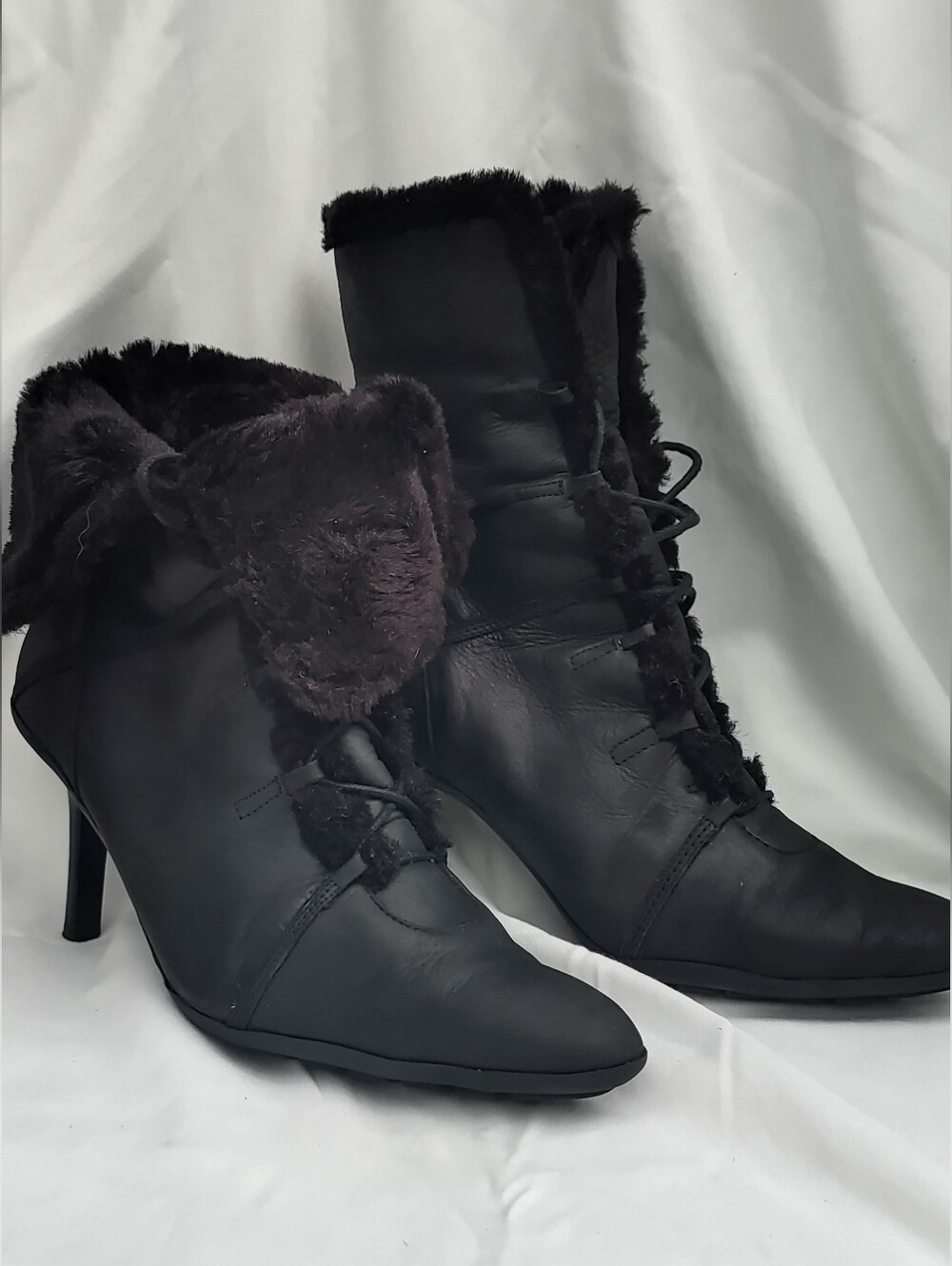 VINTAGE Steve Madden Lollita Lace Up Fur Trim Boots - Size 8